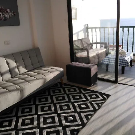Apartment Breakfast In Ocean
